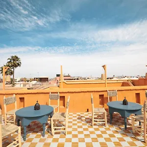 4* Riad & Dar Baraka & Karam